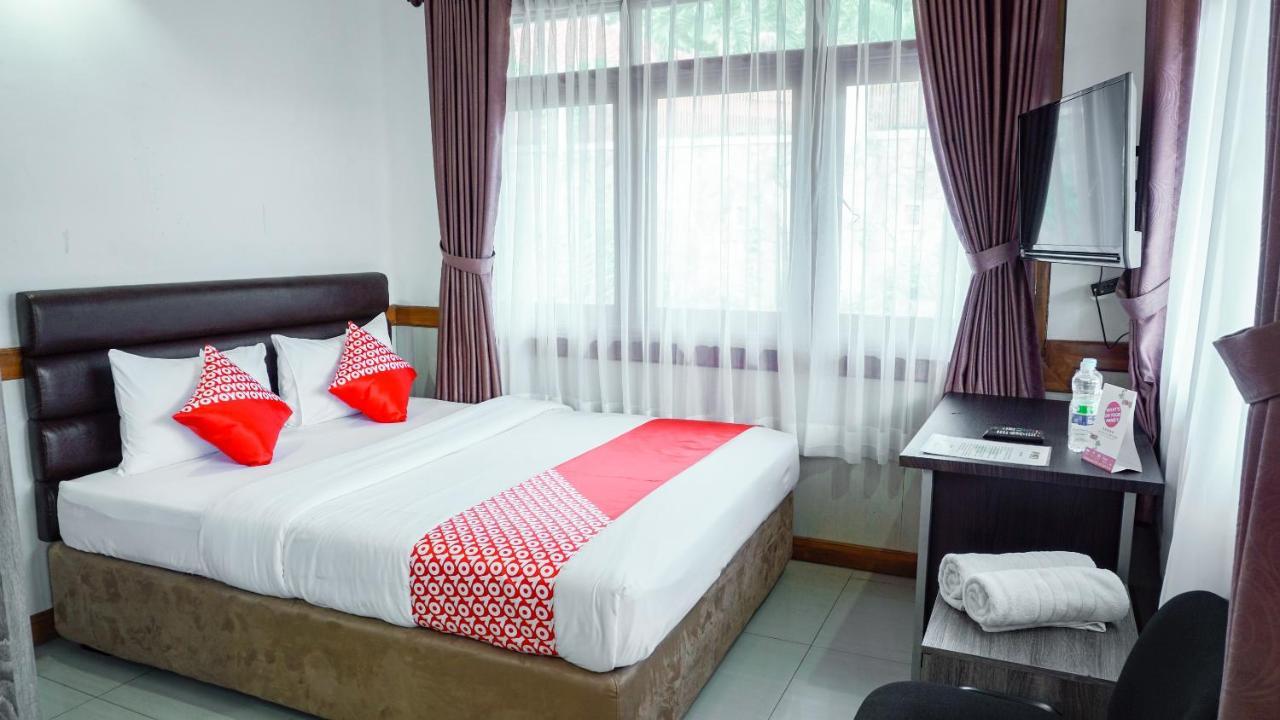Oyo 1209 Tirtasari Nice Guesthouse Bandung Exteriör bild